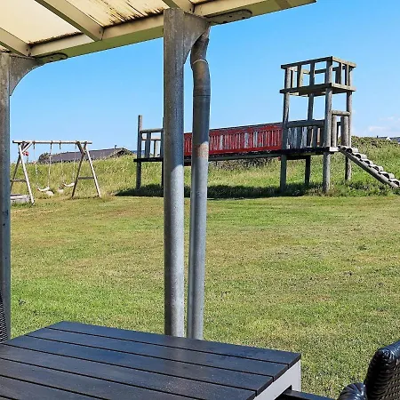 Three-bedroom In 9 *