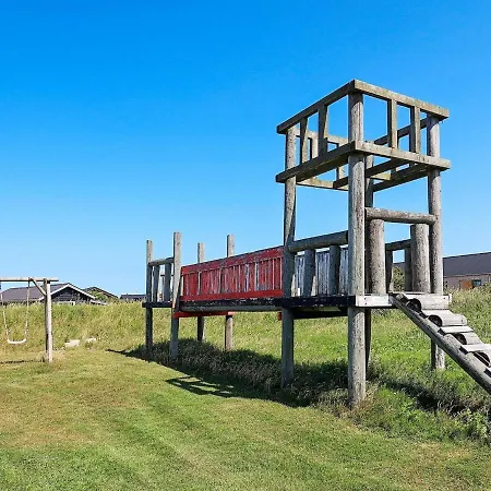 Three-bedroom In 9 *