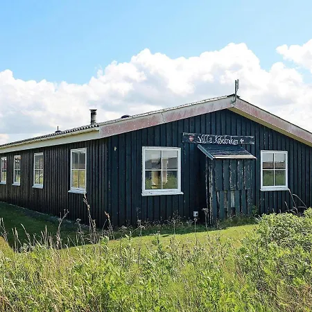 Three-bedroom In 9 Løkken