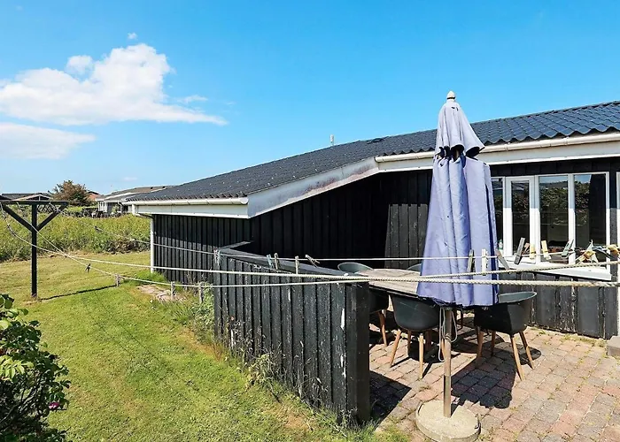 6 Person In Lokken-by Traum Løkken