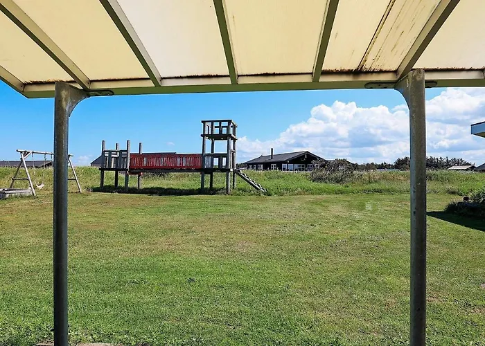 6 Person In Lokken-by Traum * לוקן